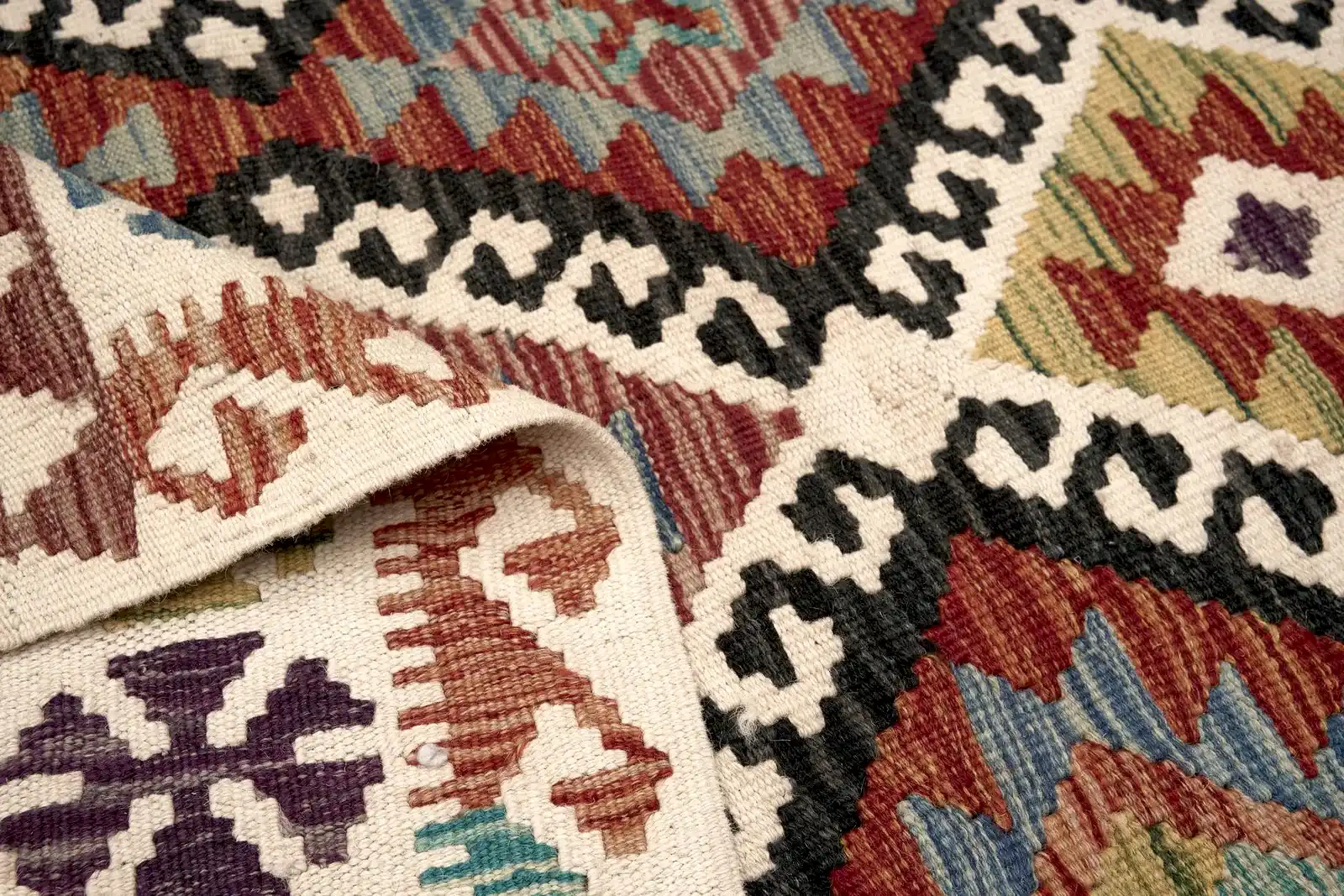 Öğretmenler Halı El Dokuma Ova Halı Kilim ÖDOK475